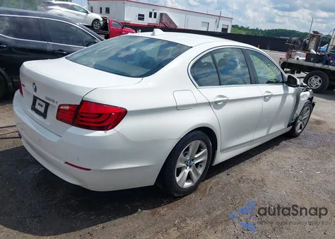 2013 BMW 528I xDrive z USA, uszkodzony, nr VIN WBAXH5C58DD113587